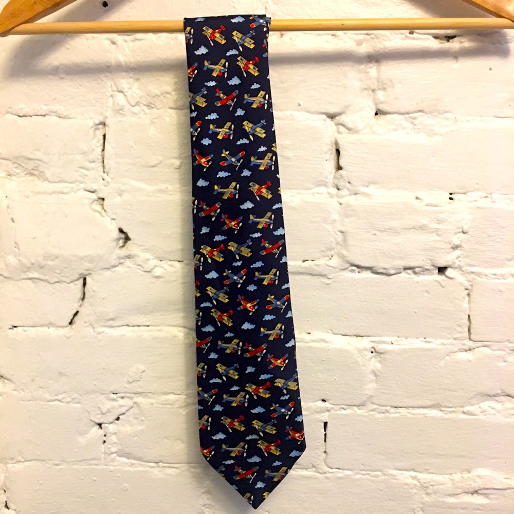 Burberry’s vtg 90s silk necktie navy airplane print